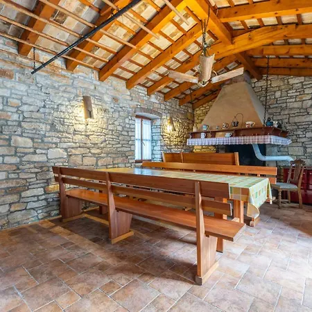 Christina With Pool, Jacuzzi And Sauna *