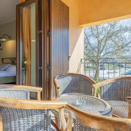 Christina With Pool, Jacuzzi And Sauna Villa Tinjan