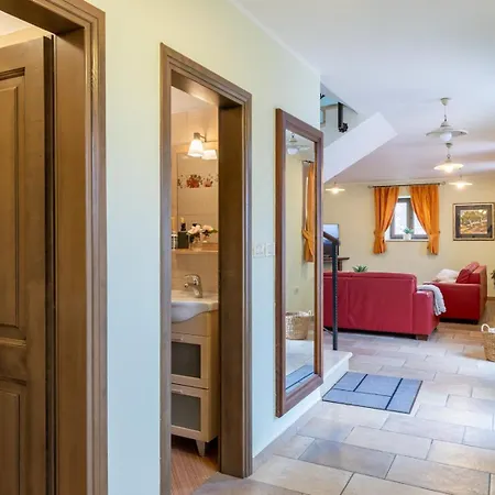 Christina With Pool, Jacuzzi And Sauna Villa Tinjan