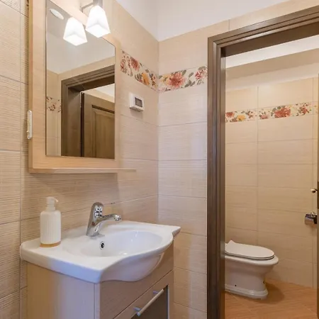Villa Christina With Pool, Jacuzzi And Sauna *