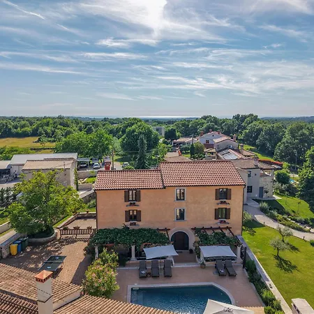Villa Christina With Pool, Jacuzzi And Sauna *