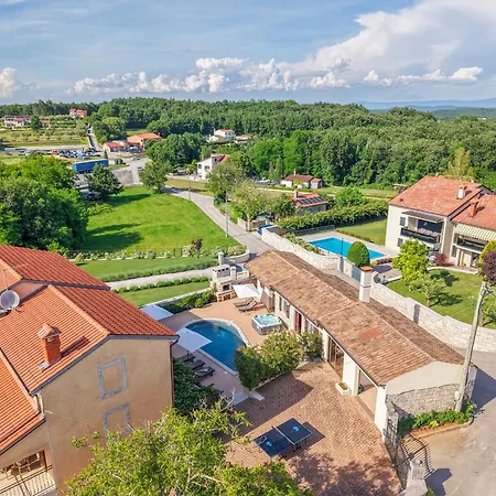 Christina With Pool, Jacuzzi And Sauna * Tinjan